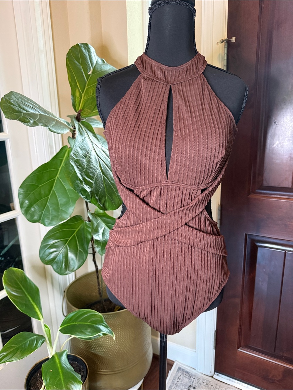 Cupshe Women's Chocolate Brown/Toffee one-Piece High Neck Cutout Swimsuit Sz L